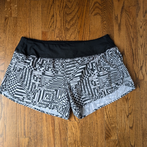 Nike Black and White Athletic Shorts - Picture 1 of 3